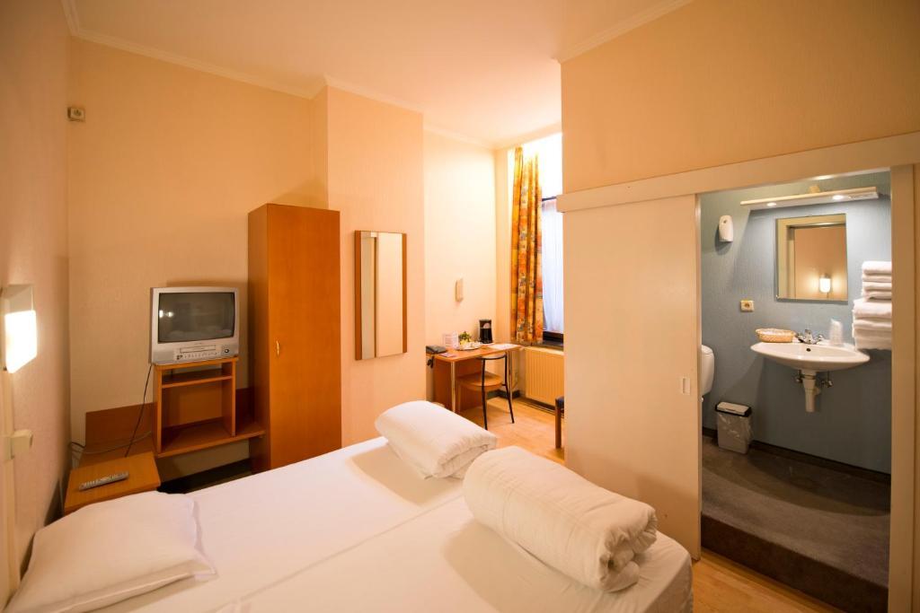 Hotel Gasthof 'T Zweerd Ypern Zimmer foto